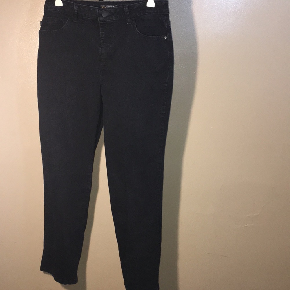 Lee relaxed fit straight leg high rise black faded jeans
